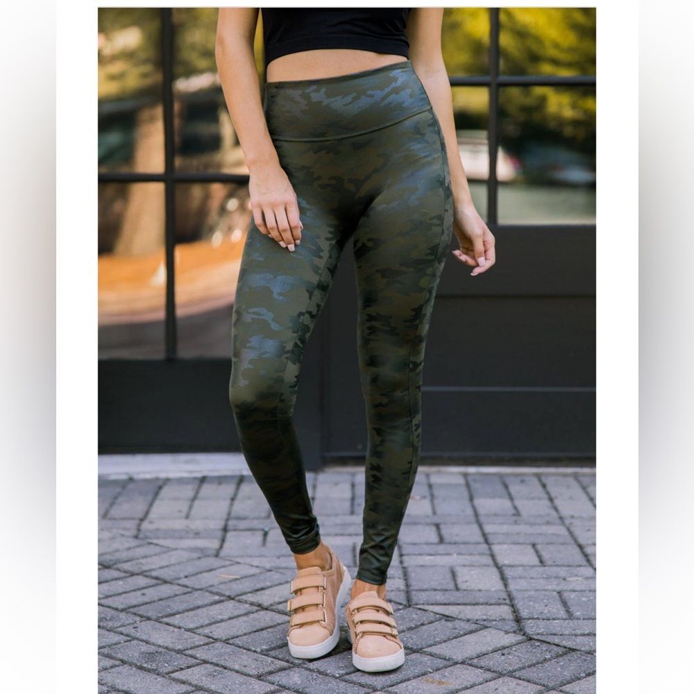 Spanx Look at Me Now High Rise Camo Leggings-Size Small